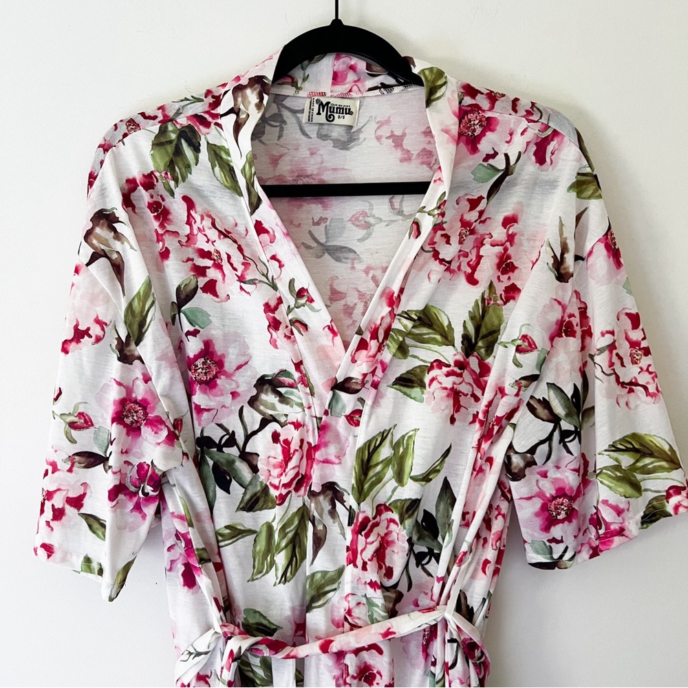 show me your mumu | floral rose robe short sleeve one size - Picture 4 of 5